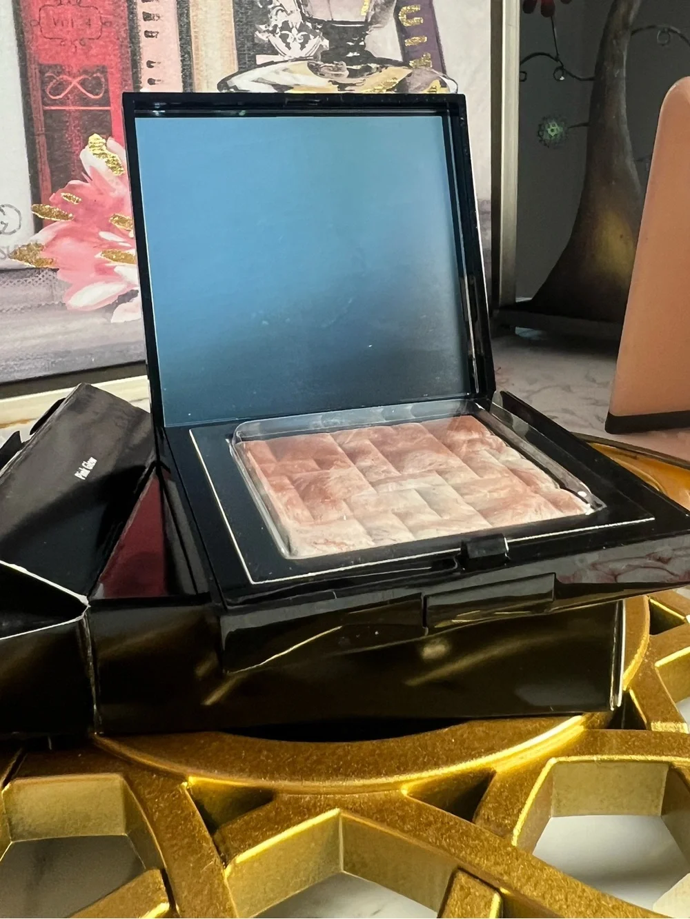 Bobbi Brown Powder Compact in Soft Sheer Pink Glow